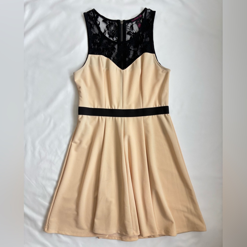 NWOT Material Girl beige A-line sleeveless dress with lace detail (size M)